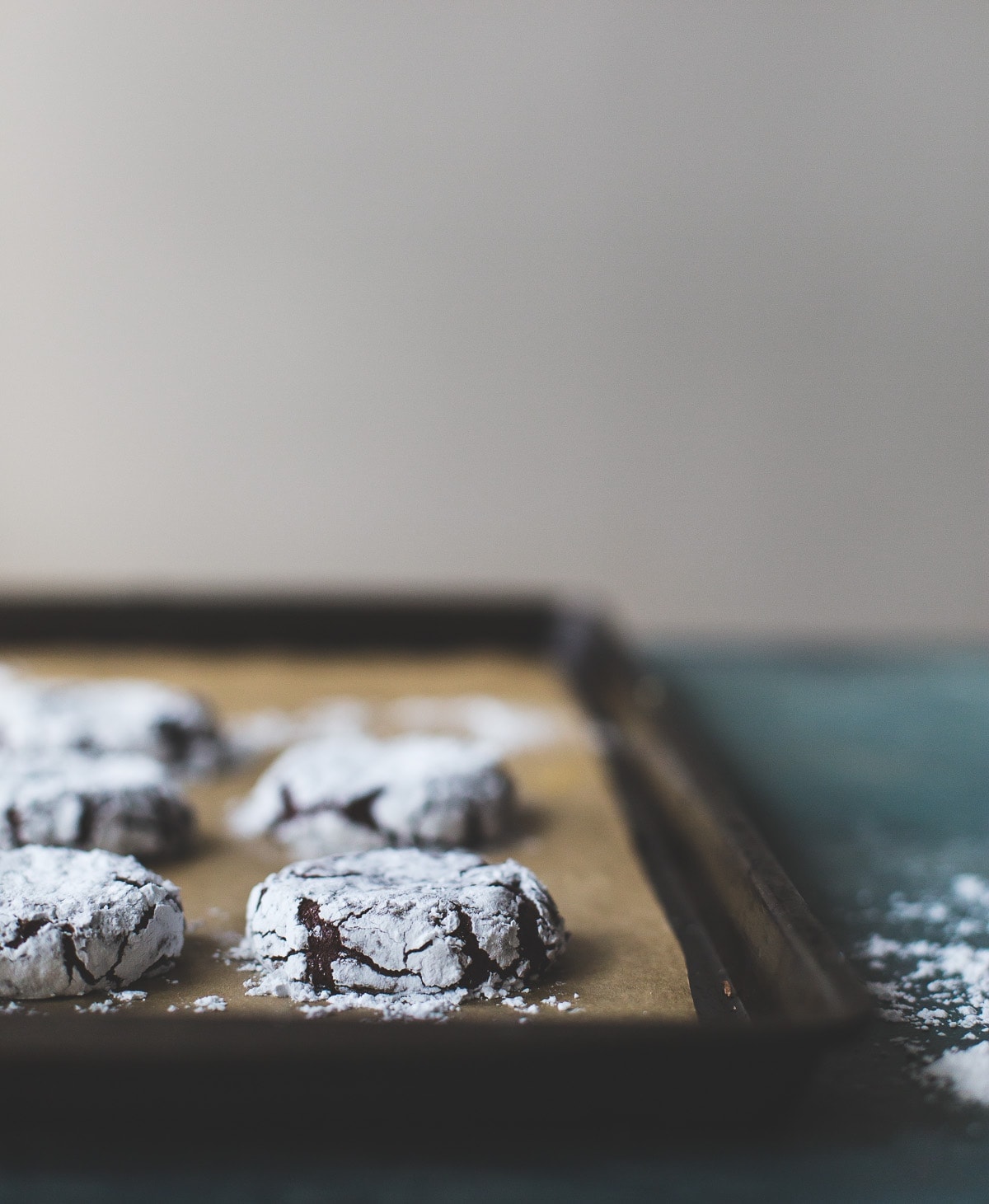 Fudgy Peppermint Chocolate Crinkle Cookies -- the browniest, holiday cookie {made with teff flour}