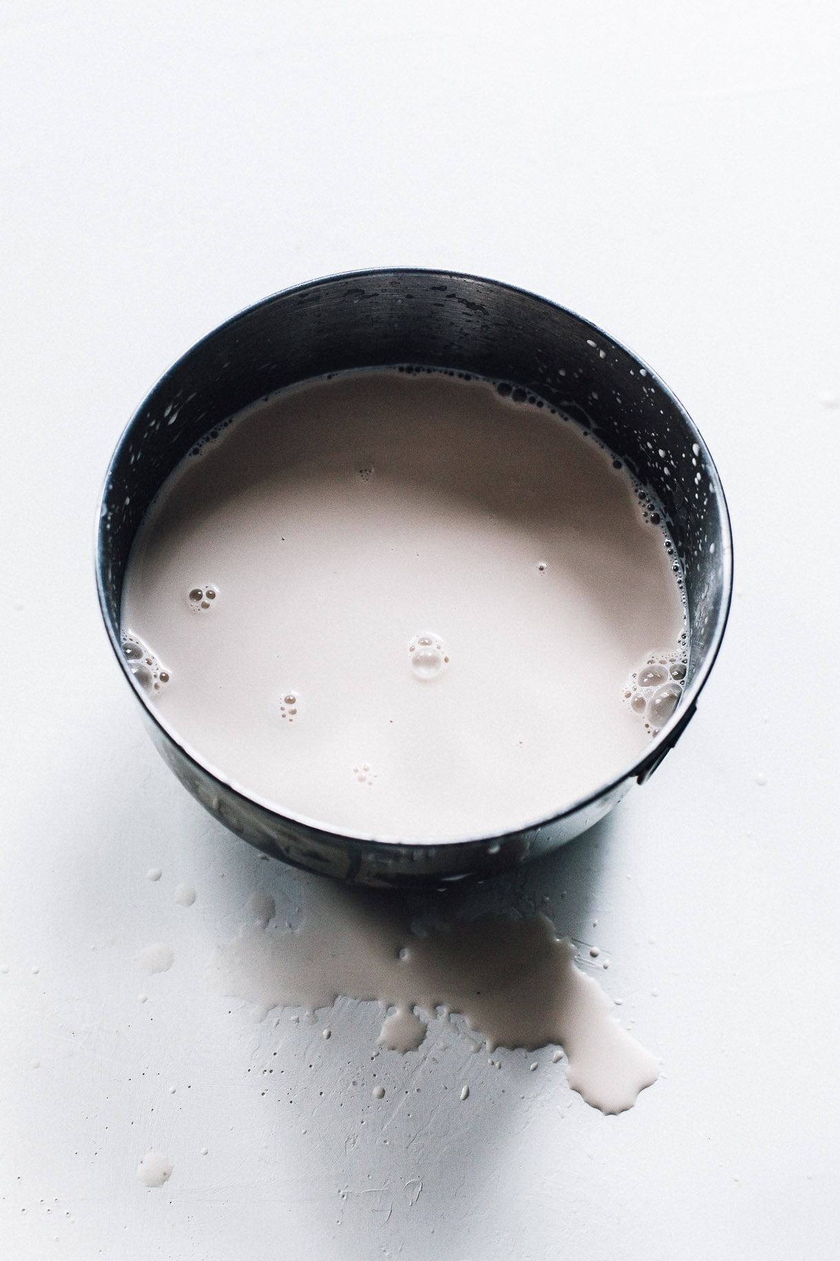 HOW TO MAKE ANY HOMEMADE NUT MILK, with easy step-by-step instructions