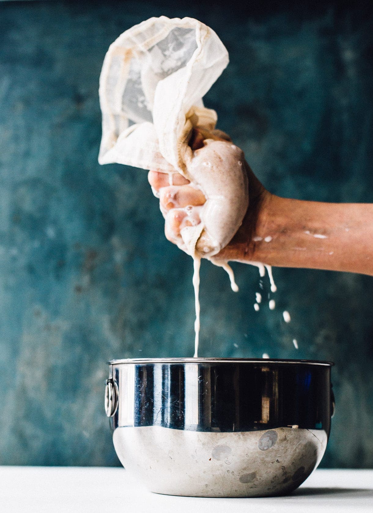 HOW TO MAKE ANY HOMEMADE NUT MILK, with easy step-by-step instructions