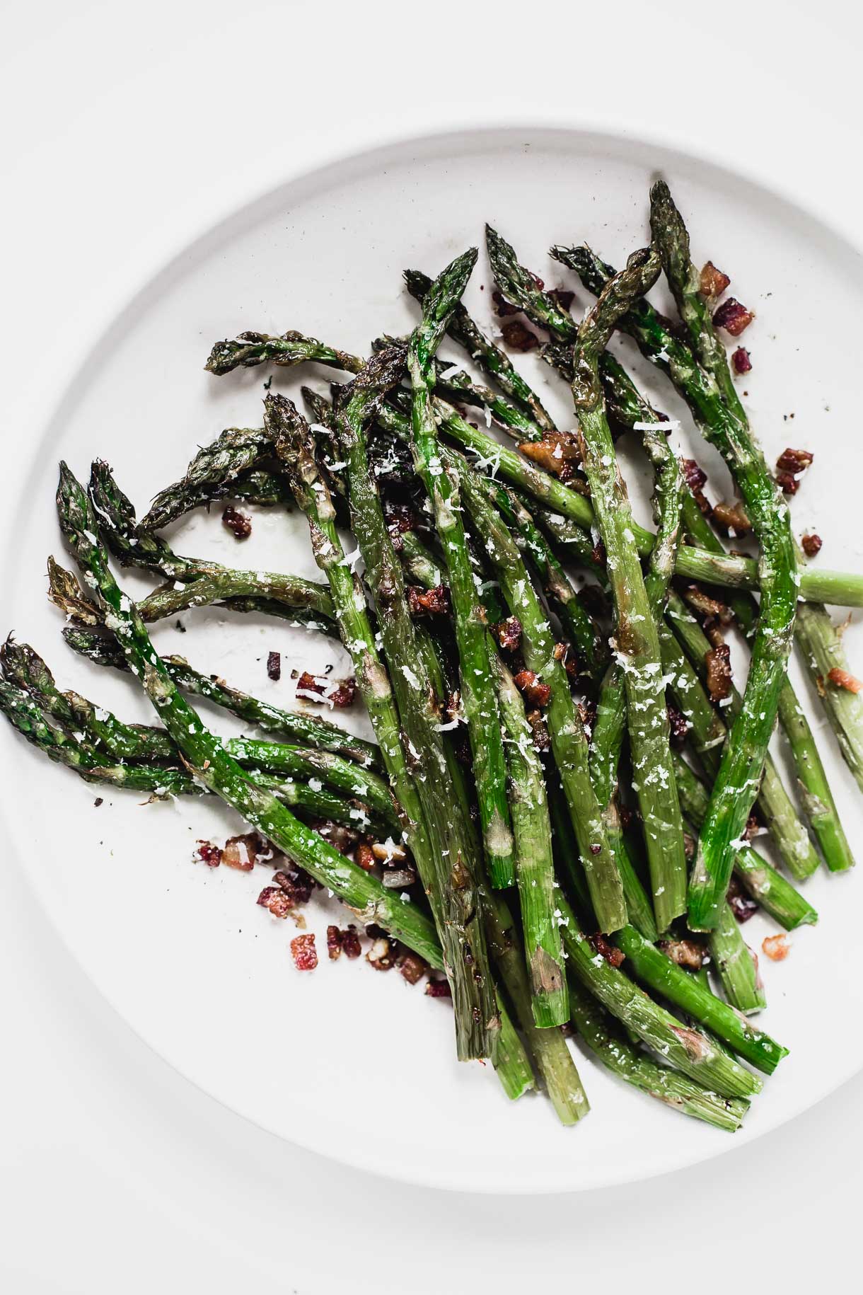 Best 3 Ingredient Asparagus Recipe Ever! With bacon and parmesan. Best 3 Ingredient Asparagus Recipe Ever! With bacon and parmesan.