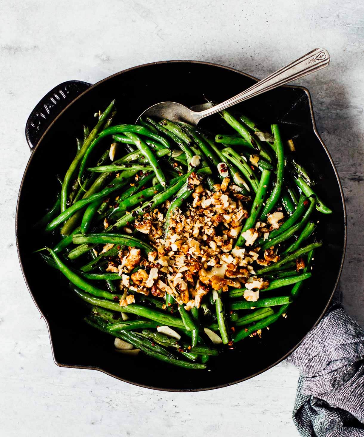 Spicy Green Beans with Sesame Walnuts